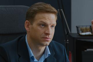 Barwy szczęścia, odc. 2710: Łukasz (Michał Rolnicki), Modrzycki (Piotr Ligenza)