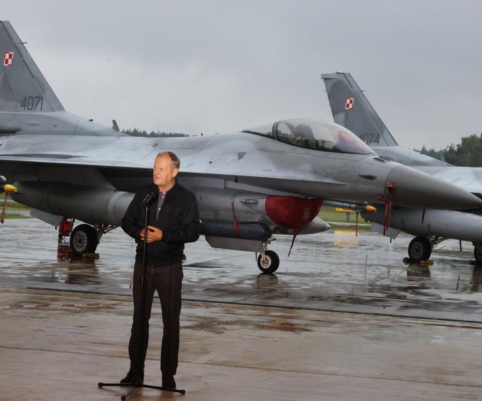 Premier z wizytą w bazie lotnictwa w Łasku. Jesteście bohaterami
