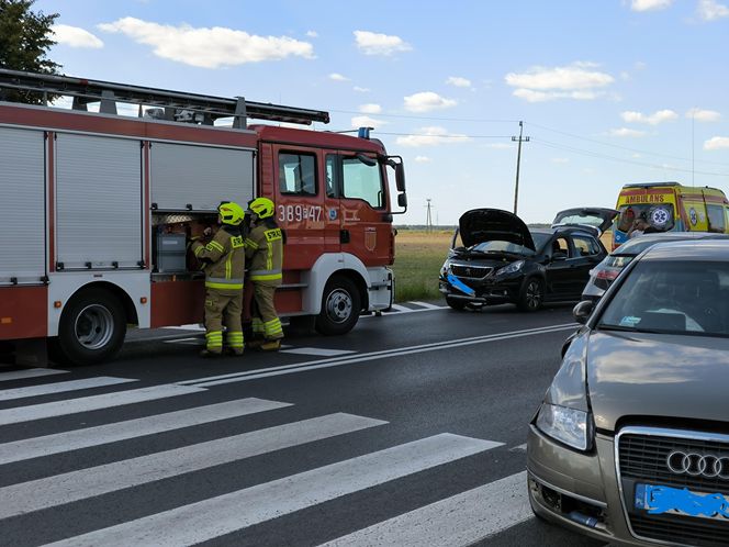 Kolizja trzech aut w Lipnie