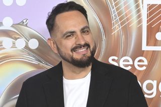 Tak lata temu wyglądał Agustin Egurrola. Wystąpił w teledysku gwiazdy Eurowizji