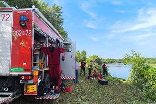 Tragedia nad Dunajcem! Ciągnik z mężczyzną wpadł do rzeki. Nowe informacje
