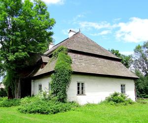 To jedna z najsłynniejszych wsi w Małopolsce. Wychował się w niej ks. Józef Tischner