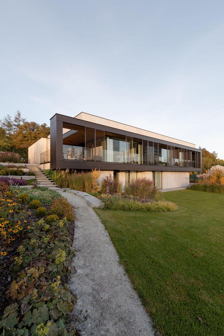 Dom Oparty o Skarpę 