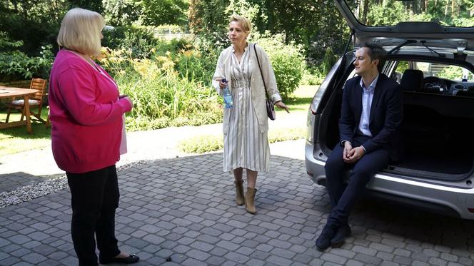 Barwy szczęścia, odc. 2163. Władek (Przemysław Stippa), Sabina (Barbara Kurzaj), Róża (Anna Gornostaj)