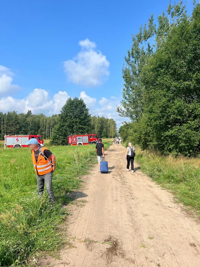 Tragedia na torach. Bus zderzył się z pociągiem. Kierowca nie żyje