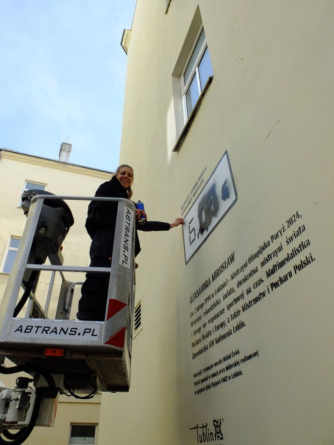 Aleksandra Mirosław przemalowała mural ze swoim wizerunkiem. "Nie wiedziałam co z tego wyjdzie"