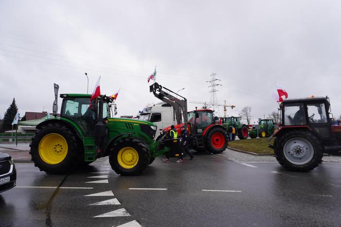 Protest rolników z 20 lutego. Blokada drogi obok Białegostoku