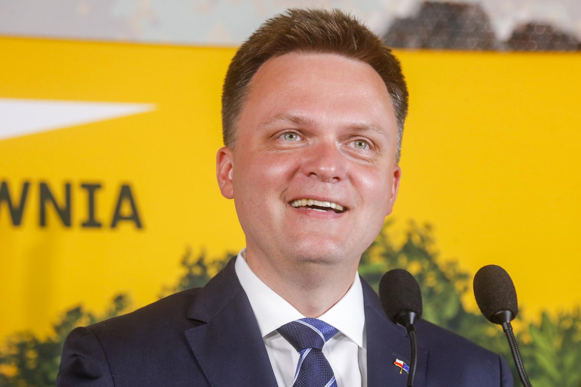 Współpracownicy Hołowni zaskoczeni jego deklaracją. Czy lider Polski 2050 odejdzie z…