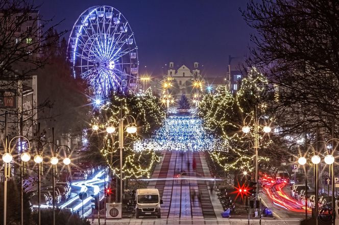 Świąteczne iluminacje w Częstochowie gotowe na jarmark bożonarodzeniowy