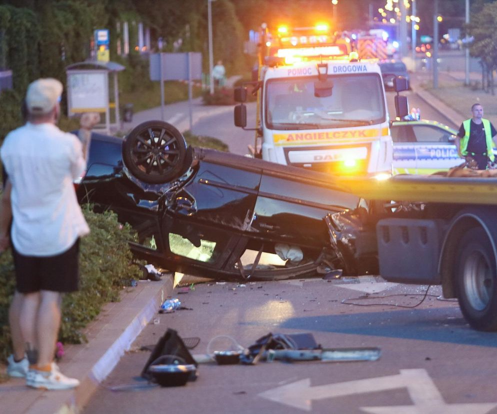 Karambol w Olsztynie. Pijany kierowca staranował autobus