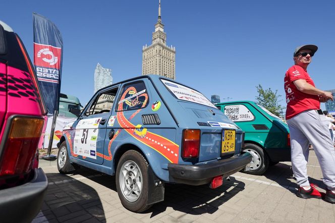 98 Fiatów 126p jedzie trasą wokół Bałtyku