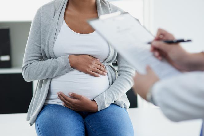 Kolor moczu w ciąży - jaki jest prawidłowy?