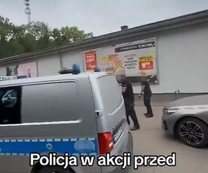 Strzelanina pod Biedronką w Bolkowie. Wyciekło szokujące nagranie z interwencji. Policjant ranny