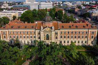 Afera na UEK. Prokuratura przedłużyła śledztwo. Prezydent Tarnowa nie przyznaje się do winy