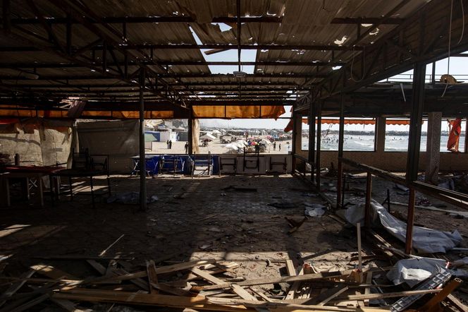 Strefa Gazy/ 74 zabitych w atakach Izraela, z czego 30 w nalocie na nadmorską kawiarnię.