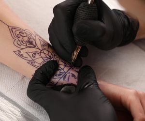 Tatuaże mogą szkodzić zdrowiu. W tuszach wykryto związki rakotwórcze 