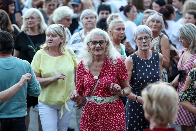 Potańcówka w Katowicach na Rynku "Roztańczony Wyspiański"