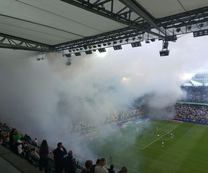 Legia - Lech: Mecz przerwany w drugiej minucie! Co się stało?