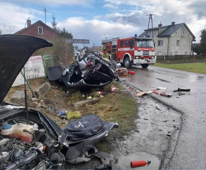 Obie kierujące pojazdami z obrażeniami ciała trafiły do szpitala