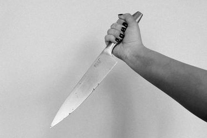 nóż Ostrów