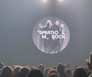 Światło i MRock