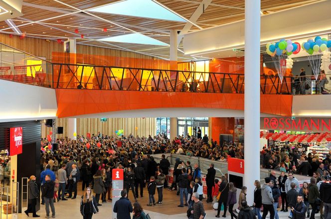 Aleja Bielany świętuje 10 lat. Zobacz, jak zmieniało się centrum!