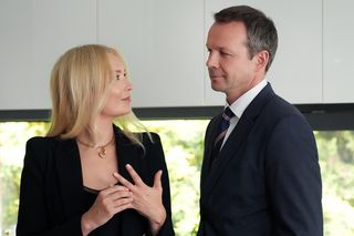 Barwy szczęścia, odcinek 3267. Karolina (Marta Dąbrowska), Bruno (Lesław Żurek)