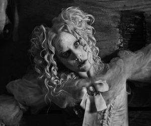 Lady Gaga w śmiertalnym tańcu! The Dead Dance” to jej piosenka do serialu Wednesday