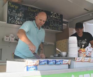 Food Truck Festivals 2023 w Bydgoszczy. Wyjątkowe restauracje zaparkowały pod Torbydem [ZDJĘCIA]