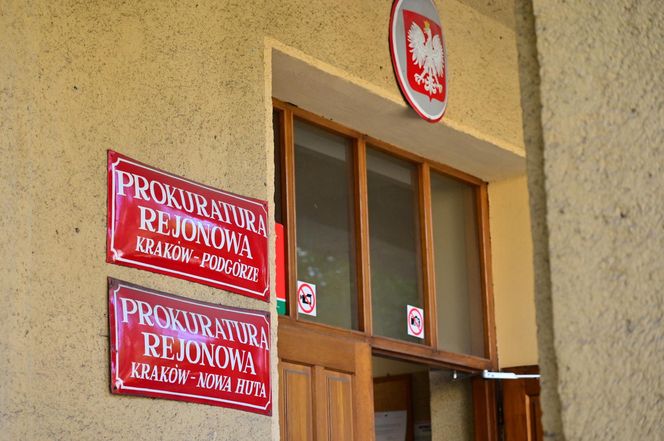 Wypadek miejskiego autobusu w Krakowie. Jest decyzja w sprawie 24-latka. Co mu grozi?