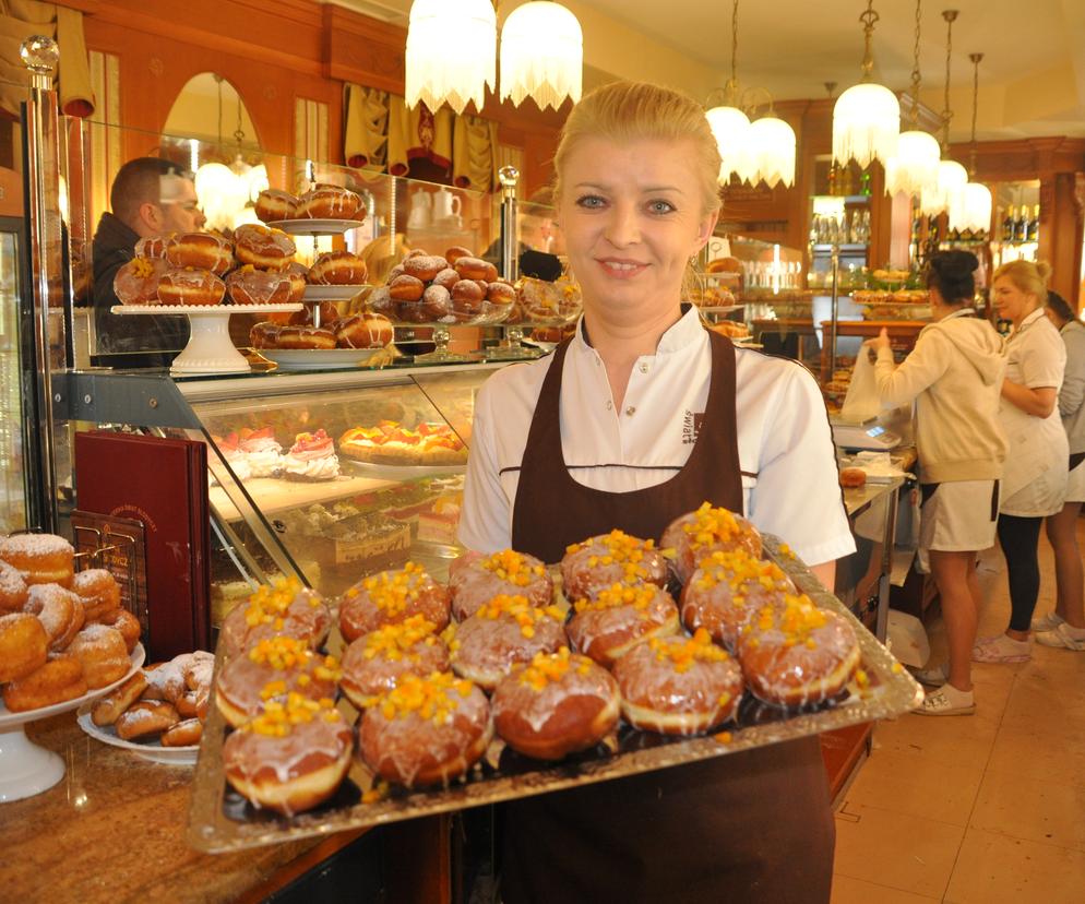 Tłusty Czwartek 2023 w Kielcach. Jak powstają pączki?