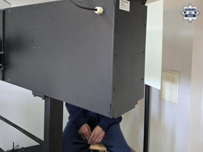 Horror w parku w Knurowie. Poszło o pieniądze. 69-latek zranił kolegę i uciekł