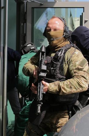 Oskarżony o morderstwo Gruzin doprowadzony do prokuratury