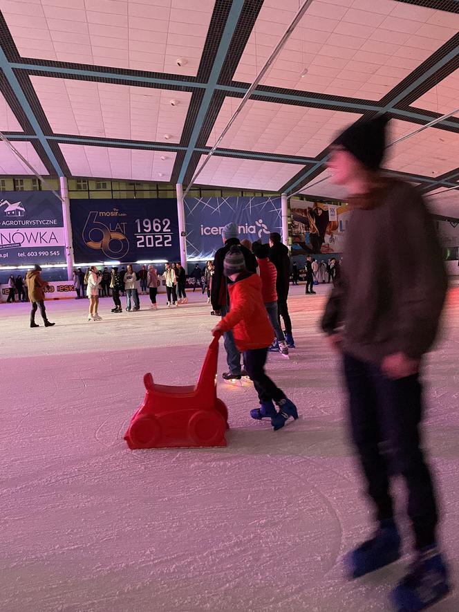 Świąteczna Potańcówka na Icemanii