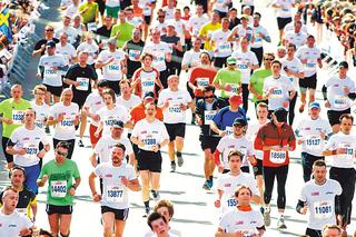 Warszawa: Warsaw Orlen Marathon zatka stolicę. Utrudnienia w ruchu! [TRASA MARATONU]