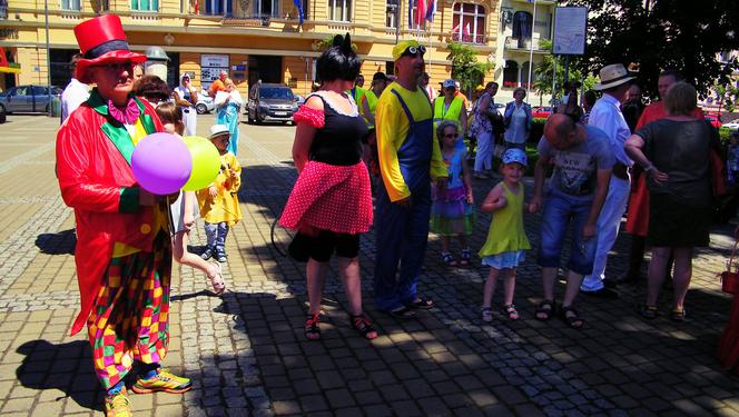 W Bydgoszczy, jak w bajce! Zobaczcie kolorowy i radosny przemarsz ulicami miasta [ZDJĘCIA]