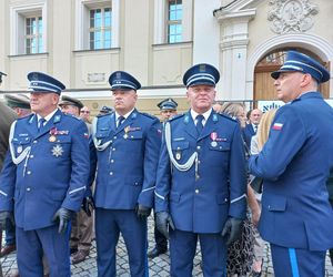 Trwają obchody Święta Policji w Lesznie. Świętują policjanci i policjantki