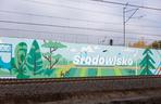 Mural przy stacji kolejowej Warszawa Zachodnia – element kampanii „Bezpieczny Przejazd”