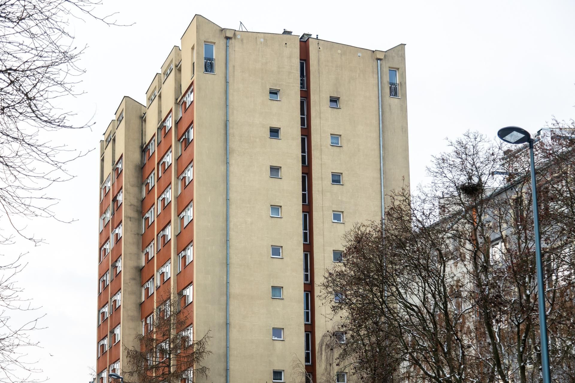 "Dom samotnych" na Etiudy Rewolucyjnej 9 w Warszawie