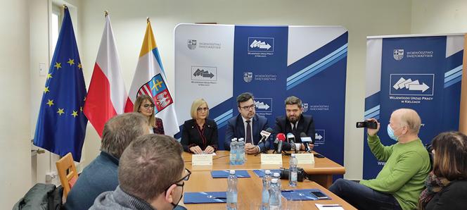 Konferencja prasowa. Wojewódzki Urząd Pracy w Kielcach