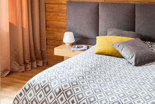 Sypialnia cała w drewnie