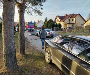 Wypadek w Ambrożowie! Zderzyły się trzy auta, ruch odbywa się wahadłowo