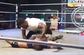 Miał być spektakl, prawie skończyło się tragedią! Zawodnik MMA oszalał, mógł zabić rywala