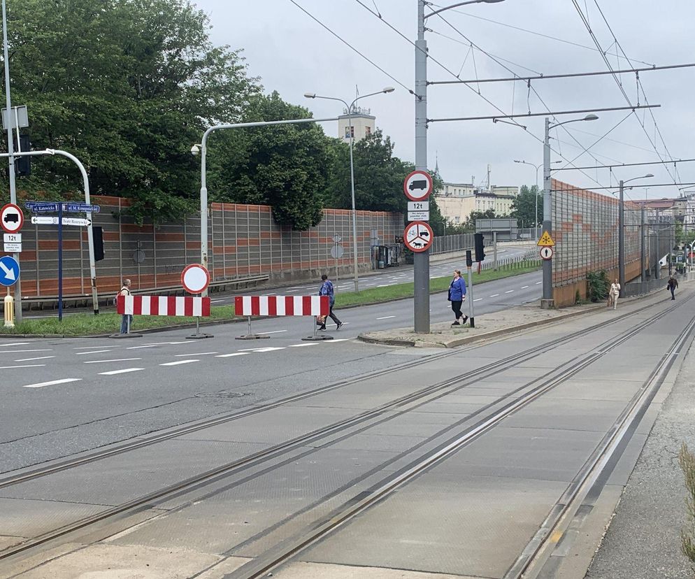 Wstrzymano decyzję o natychmiastowym podparciu estakady w Chorzowie. Brakuje analiz i obliczeń