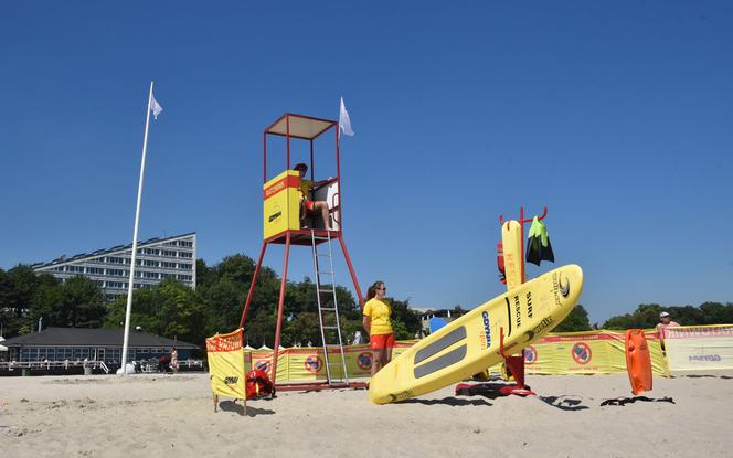 Plaża bez barier i wózek do kąpieli