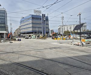 Tramwaje wróciły na Rynek w Katowicach. A to wciąż plac budowy