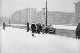 Kiedyś to było! Zaśnieżona Warszawa w PRL-u, teraz takiej zimy już nie ma... Pamiętacie?