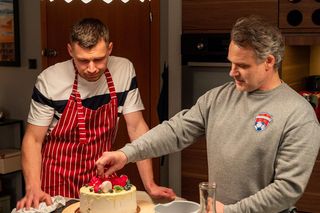 Barwy szczęścia, odcinek 3171: Darek podpuści Karola! Tak pozna jego prawdziwą tożsamość - ZDJĘCIA