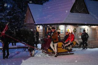 Tak bawił się Andrzej Duda na kuligu w Zakopanem. W ruch poszło 40 góralskich sań 