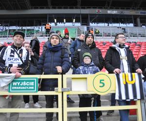 W Tychach grają gwiazdy światowego futbolu. Najpierw był pokazowy trening z młodzieżą